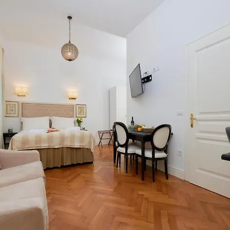 Casa Dei Fiori Apartment Pula Exterior photo