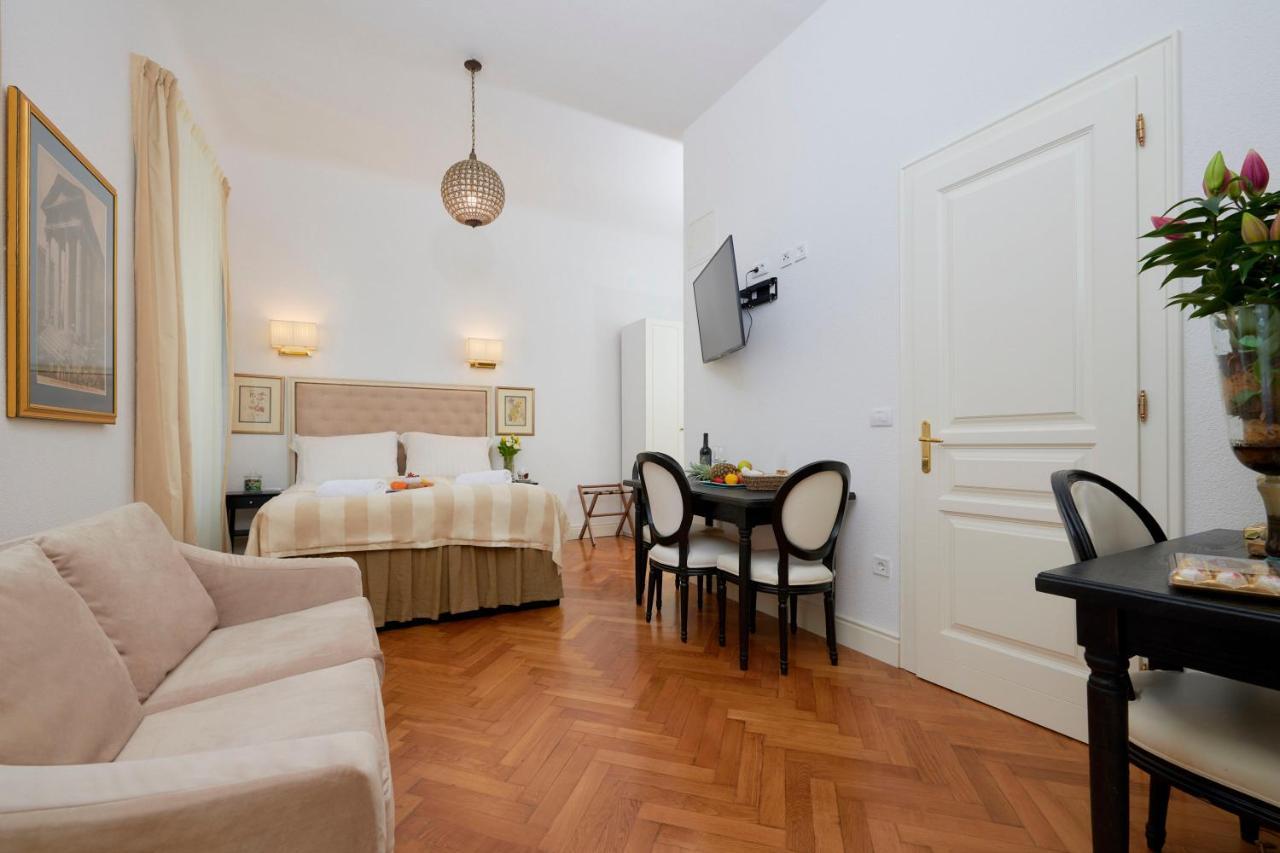 Casa Dei Fiori Apartment
